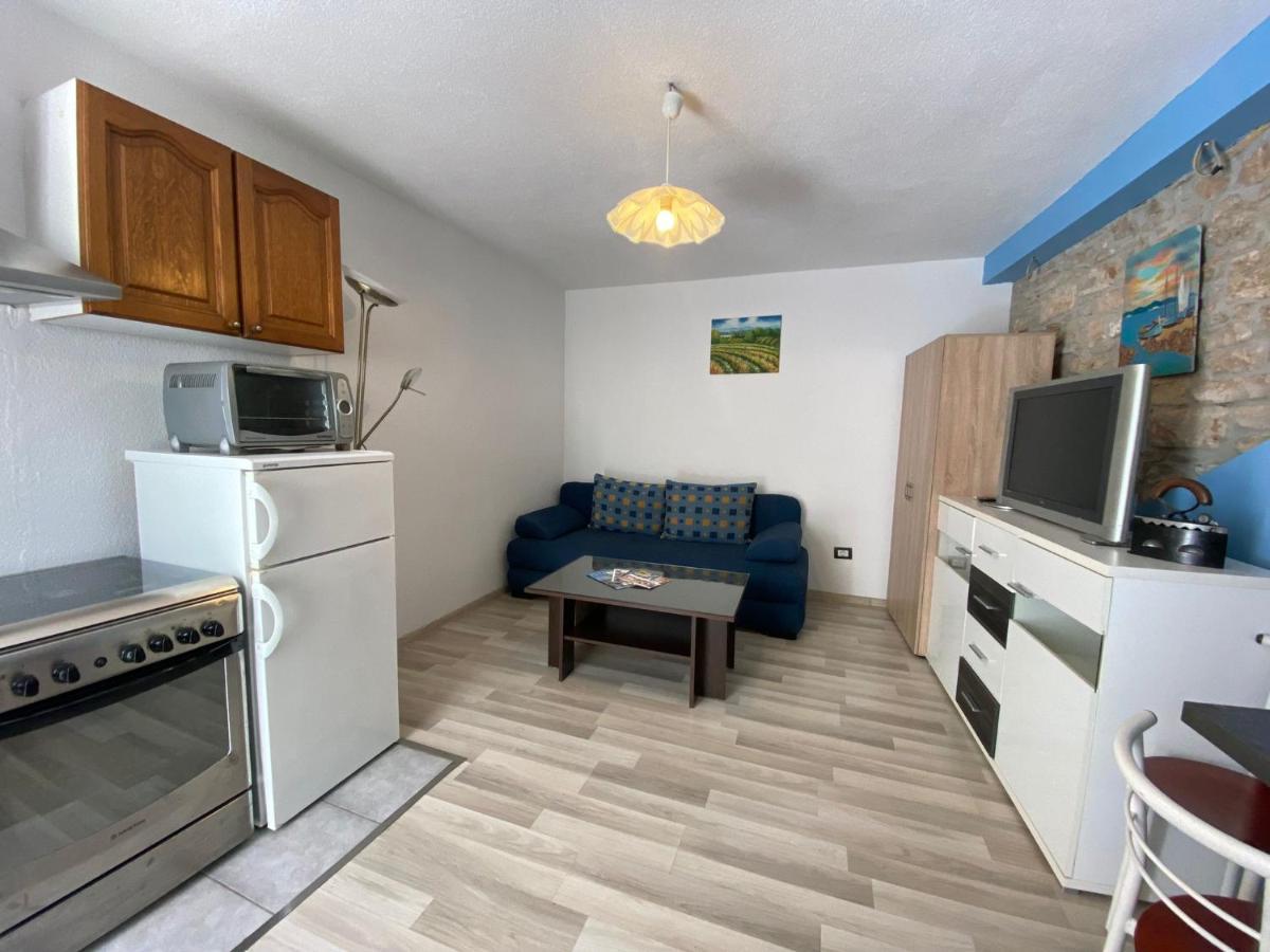 Studio Apartment Elsa Galižana Extérieur photo